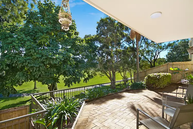 1/37 `Park Side View' - Dixon Street, Coolangatta QLD 4225