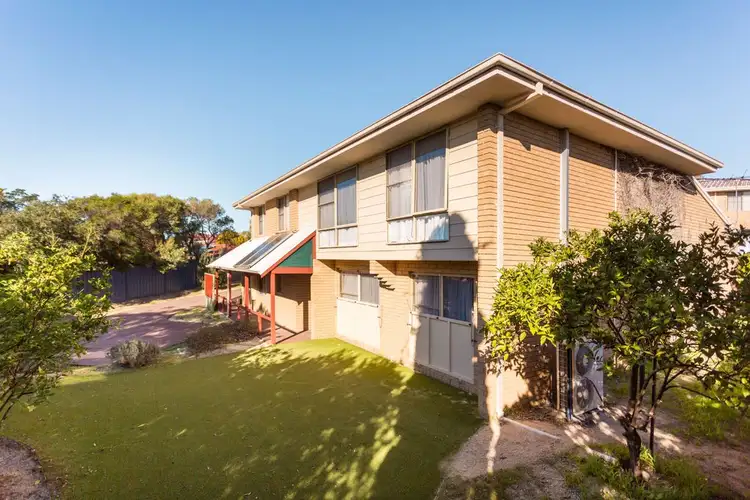 5 Neave Close, Leeming WA 6149