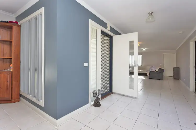 Fifth view of Homely house listing, 15 Donnolley Court, Lavington NSW 2641