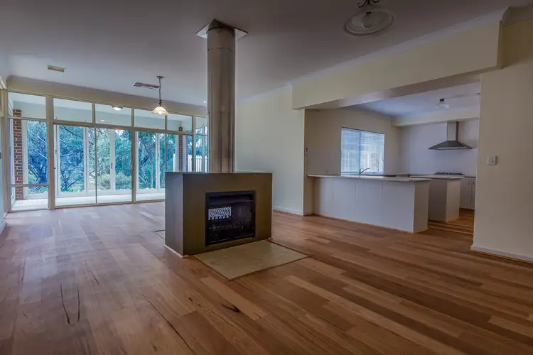 11 Redmile Rd, York WA 6302