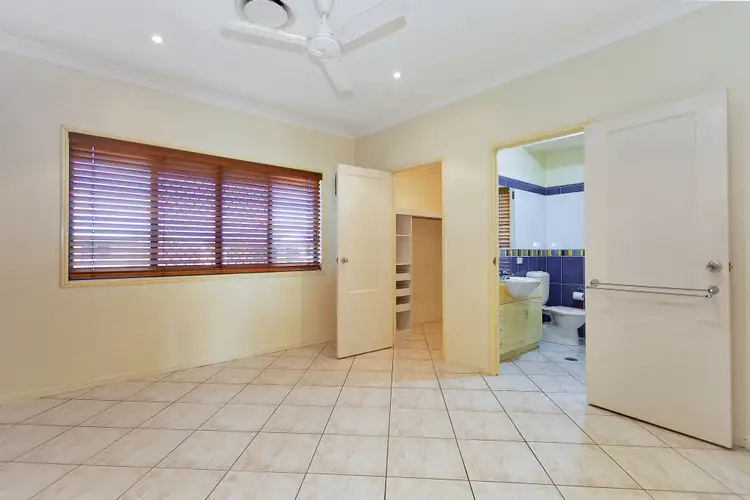 Fifth view of Homely house listing, 2 Carmela Court, Ooralea QLD 4740