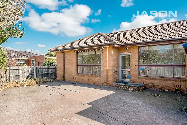 Main view of Homely unit listing, 2/27 Gladstone Park Drive, Gladstone Park VIC 3043