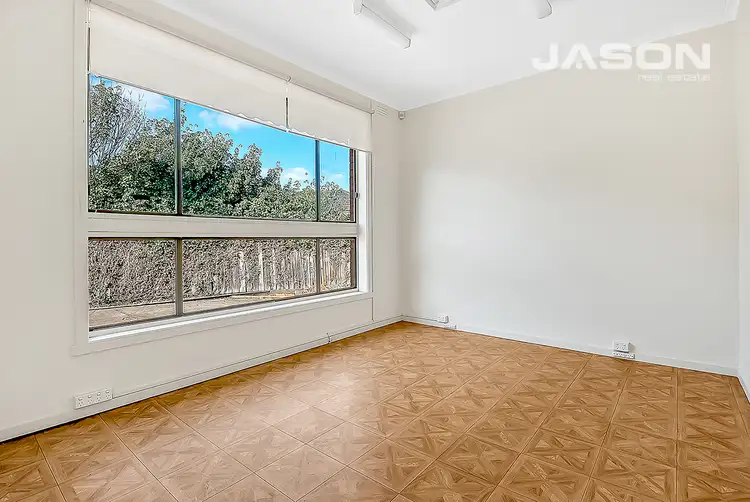 Third view of Homely unit listing, 2/27 Gladstone Park Drive, Gladstone Park VIC 3043