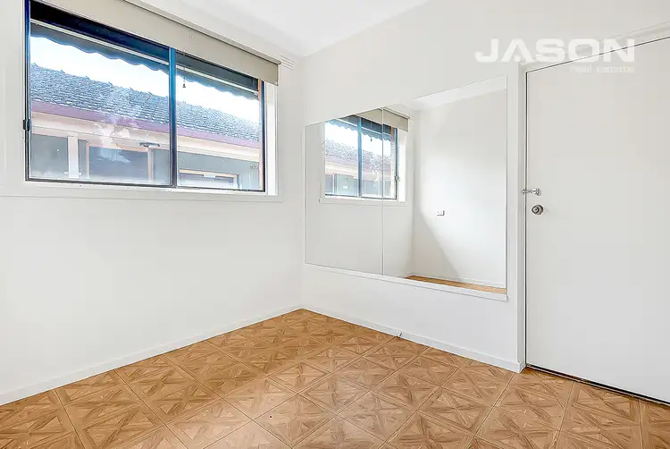 Sixth view of Homely unit listing, 2/27 Gladstone Park Drive, Gladstone Park VIC 3043