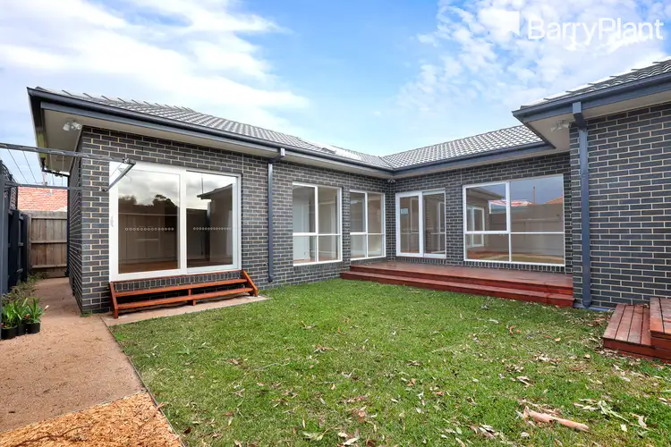 2/20 Brine Street, Hughesdale VIC 3166