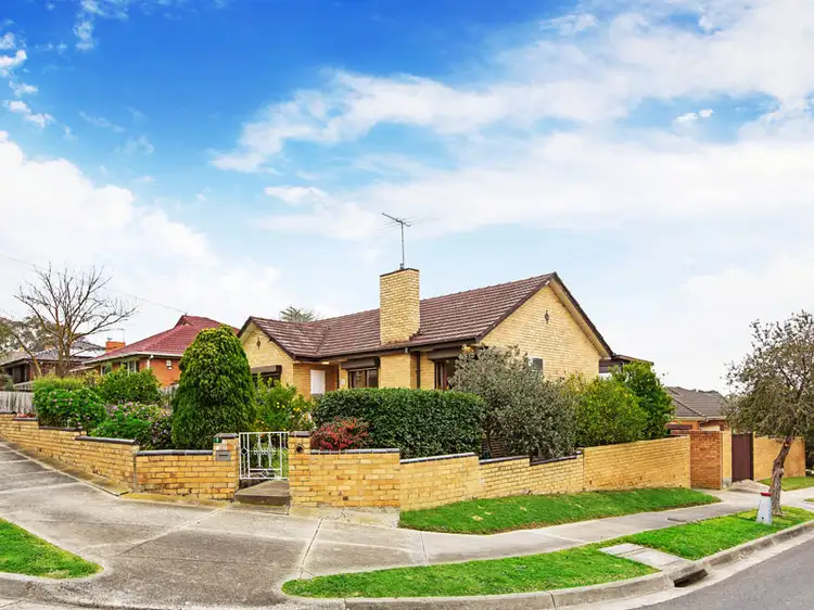 Second view of Homely house listing, 1 Vista Avenue, Mount Waverley VIC 3149