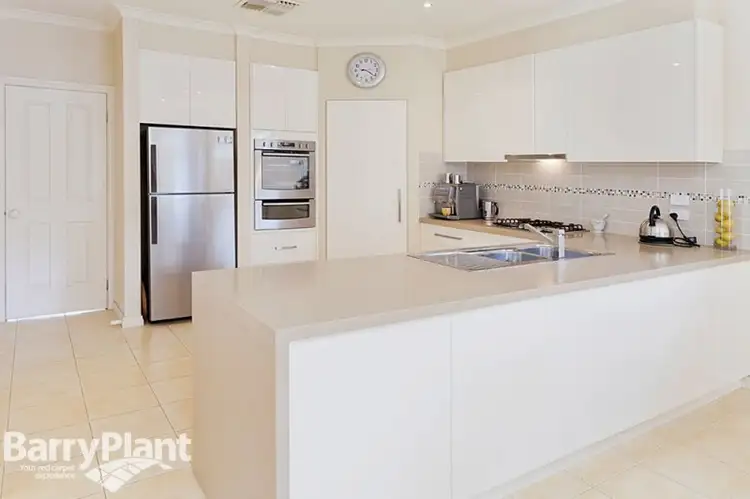 Seventh view of Homely house listing, 6 Woodruff Court, Sanctuary Lakes VIC 3030