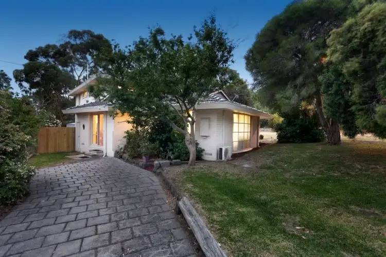 2 Castlewood Drive, Boronia VIC 3155