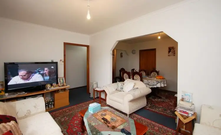 Fifth view of Homely unit listing, 1/19 Tarcoola Avenue, Meadow Heights VIC 3048