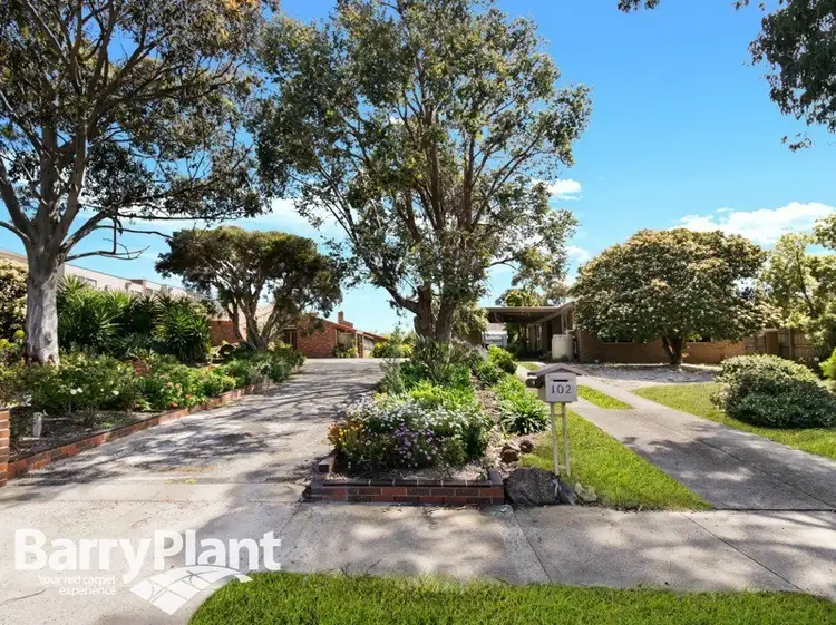 102 & 104 Anderson Road, Sunbury VIC 3429