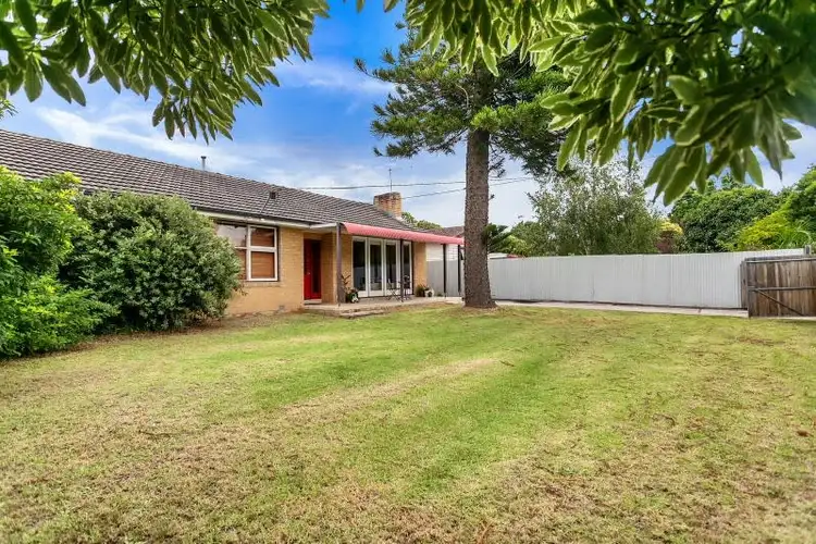 16 Heatherhill Road, Frankston VIC 3199