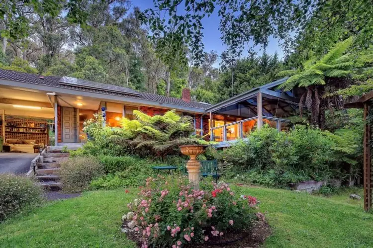 60 Lakeside Drive, Emerald VIC 3782