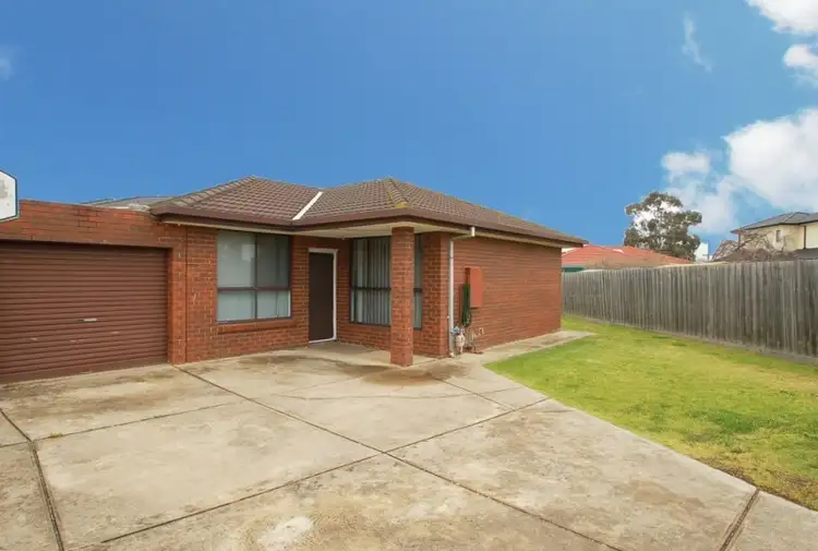 2/17 Shandeen Court, Meadow Heights VIC 3048