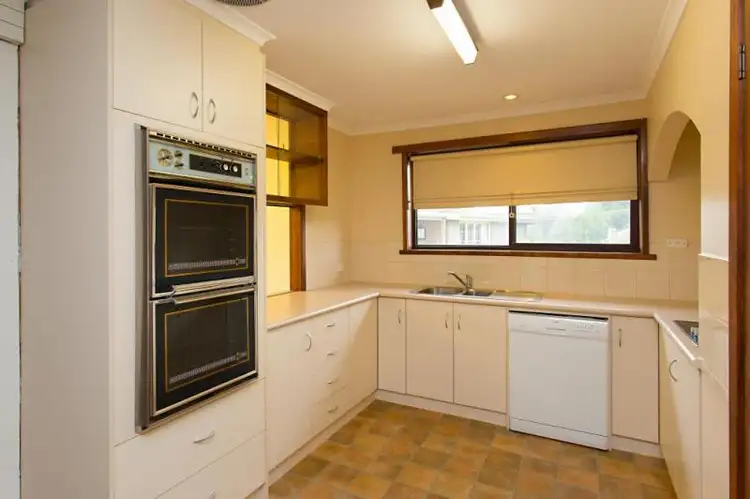 Fourth view of Homely house listing, 5 Linton Court, Alfredton VIC 3350