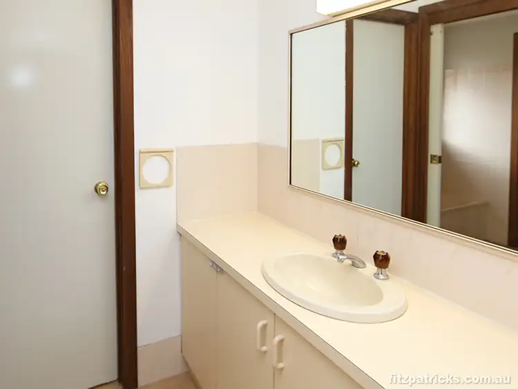 Seventh view of Homely house listing, 4 Elanora Place, Glenfield Park NSW 2650