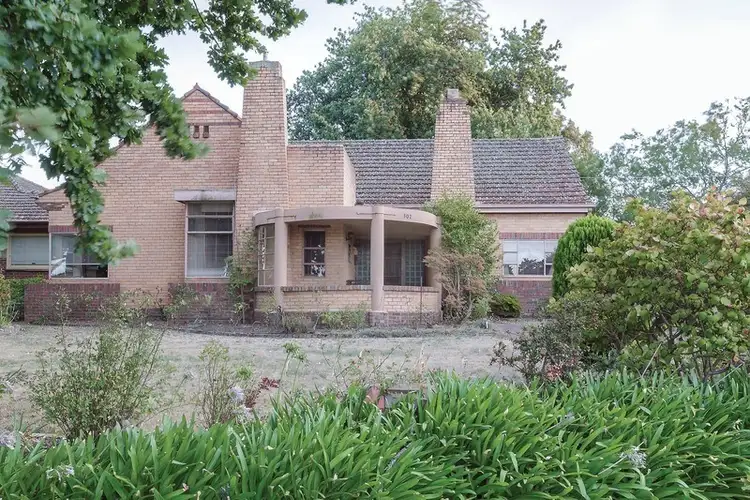 Second view of Homely house listing, 302 Wendouree Parade, Lake Wendouree VIC 3350