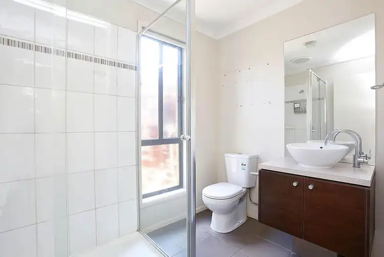 Sixth view of Homely house listing, 15 Stephanie Court, Carrum Downs VIC 3201