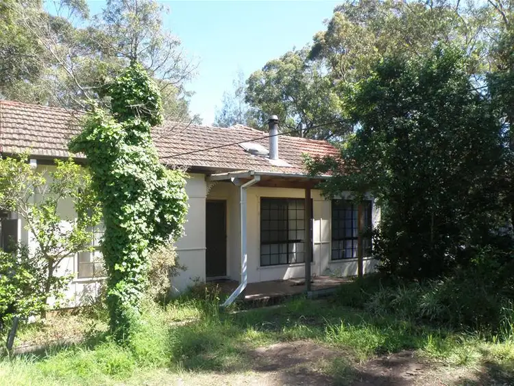 862 Henry Lawson Drive, Picnic Point NSW 2213