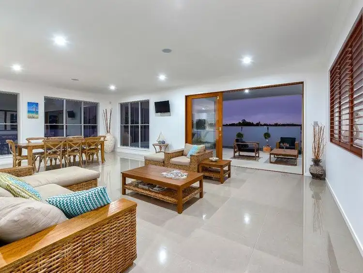 15 Sarina Street, Stafford Heights QLD 4053