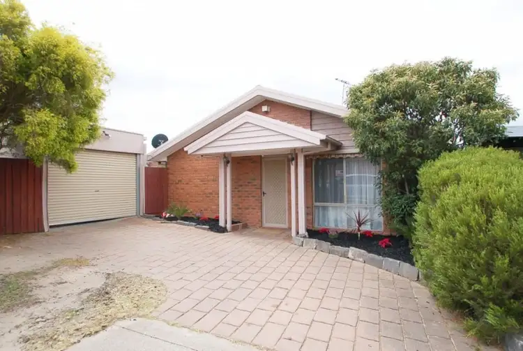 24 Pinus Place, Meadow Heights VIC 3048