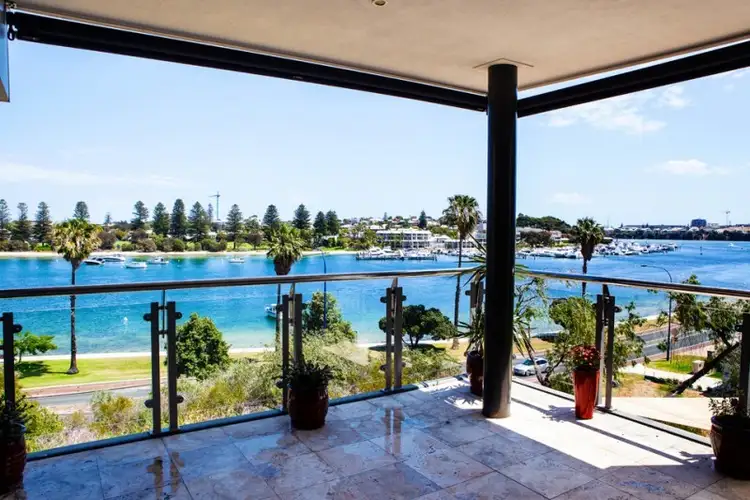 Fifth view of Homely apartment listing, 4/17 Tingira Circle, East Fremantle WA 6158