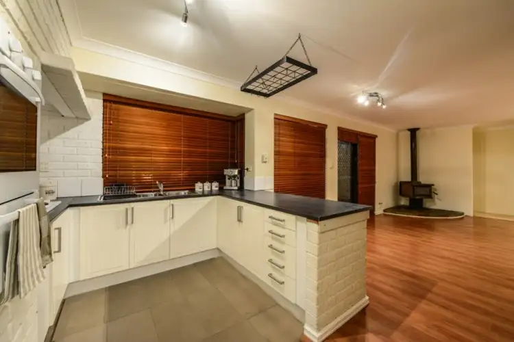 Fifth view of Homely house listing, 10 Gleed Court, Gosnells WA 6110