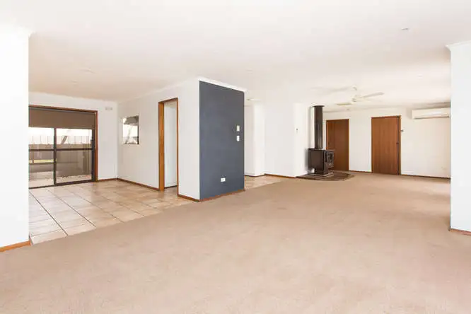 Sixth view of Homely house listing, 3 Mansell Drive, Mildura VIC 3500