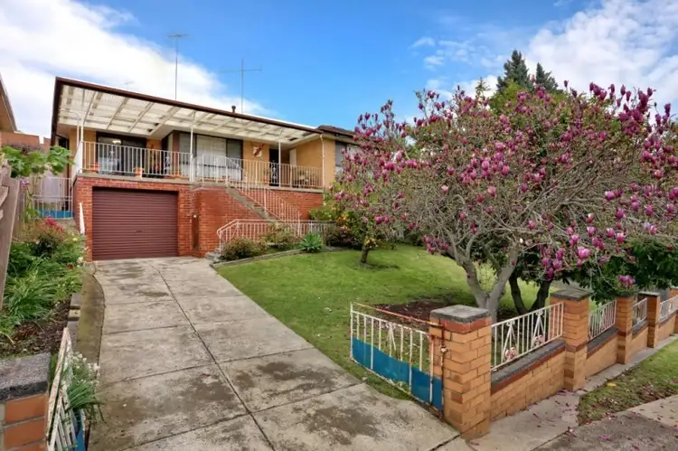 72 Valley Crescent, Glenroy VIC 3046