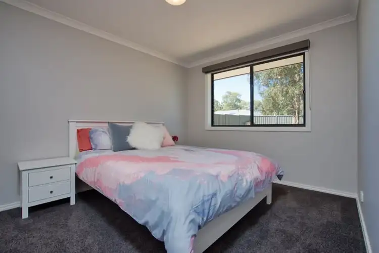 Fifth view of Homely house listing, 15 Hains Close, Beaufort VIC 3373