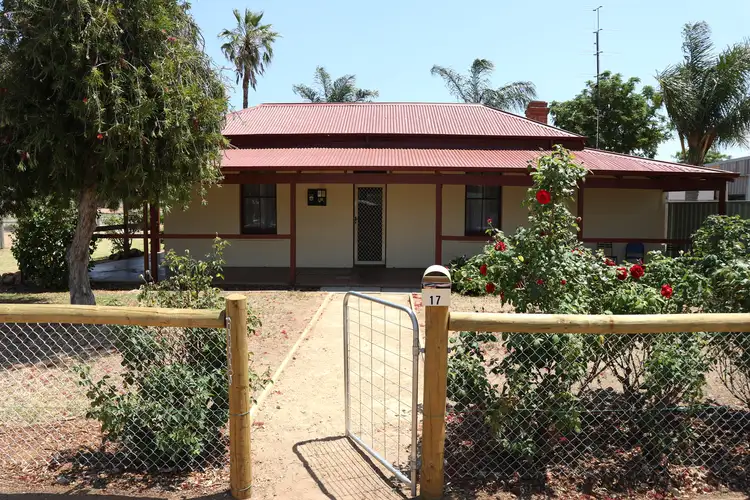 17 George Street, York WA 6302