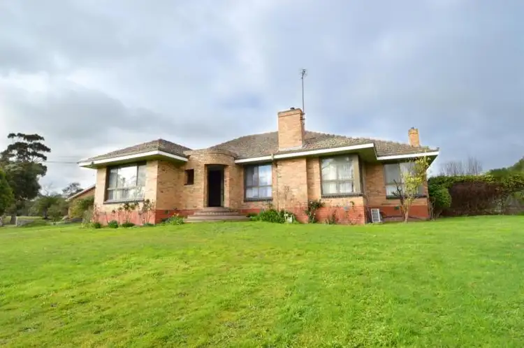 22 Recreation Road, Mount Clear VIC 3350