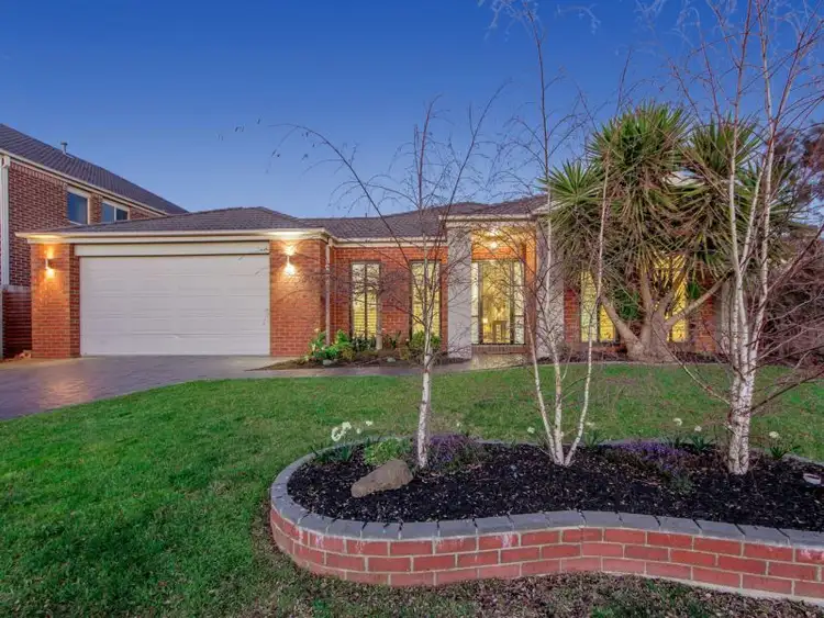 4 Chapel Street, Taylors Hill VIC 3037
