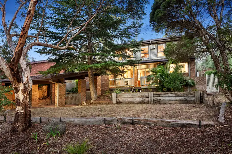 24 Coolabah Drive, Eltham VIC 3095