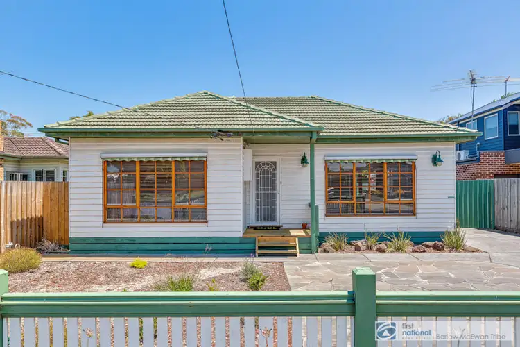 5 Seagull Avenue, Altona VIC 3018