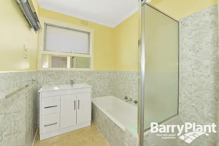 Fifth view of Homely house listing, 7 Larch Crescent, Mount Waverley VIC 3149