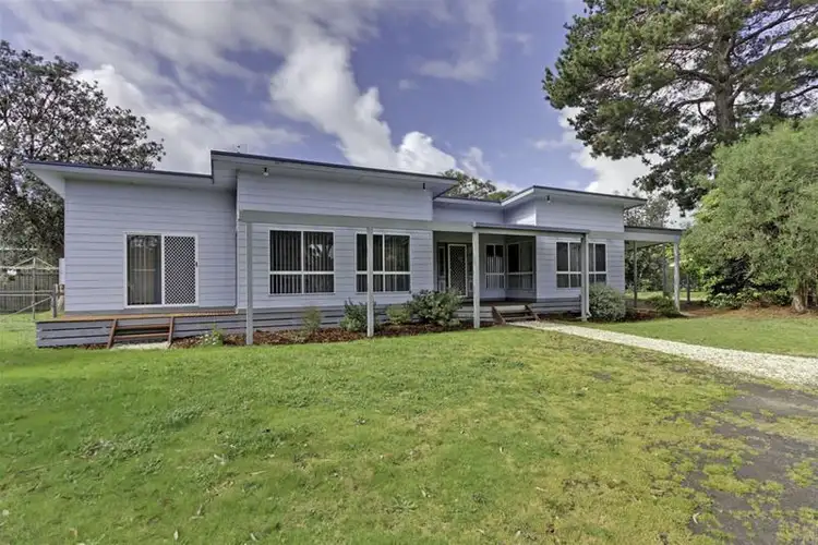 28 First Parade, Raymond Island VIC 3880