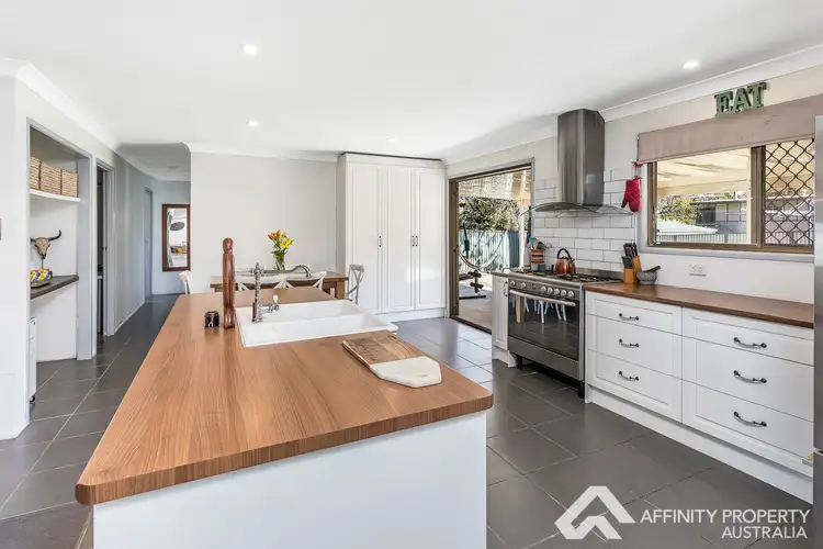 8 Alexander Avenue, Kallangur QLD 4503