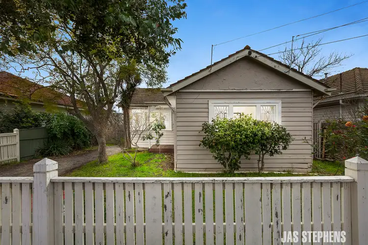 12 Thomson Street, Maidstone VIC 3012