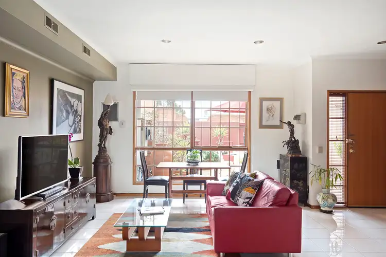 3/150 Station Street, Carlton VIC 3053