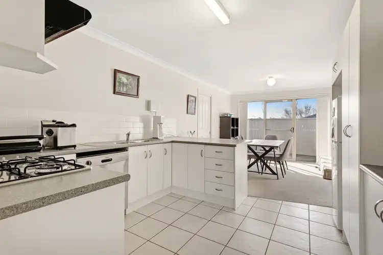 Second view of Homely unit listing, 2/39 Carnarvon Circuit, Ashtonfield NSW 2323