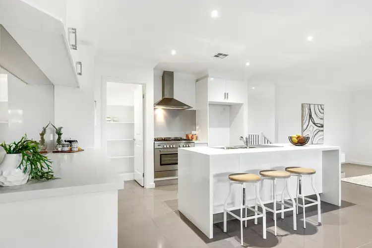 Fifth view of Homely house listing, 17 Ferrier Close, Sandhurst VIC 3977