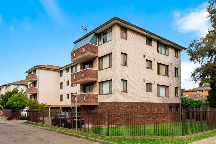 4/2 Drummond Street, Warwick Farm NSW 2170