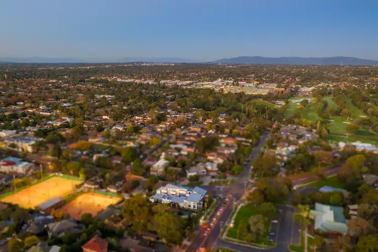 Fifth view of Homely apartment listing, 2/1219-1221 Riversdale Rd, Box Hill South VIC 3128