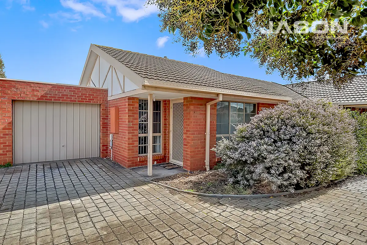 Main view of Homely villa listing, 2/40 Sharps Road, Tullamarine VIC 3043