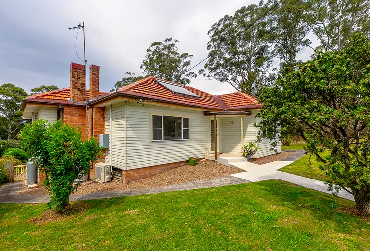 22 Serpentine Rd, Erina Heights NSW 2260