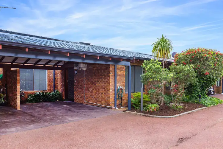 2/2 Weaponess Road, Scarborough WA 6019
