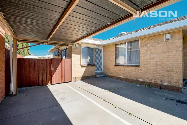 4/17 Waratah Avenue, Tullamarine VIC 3043