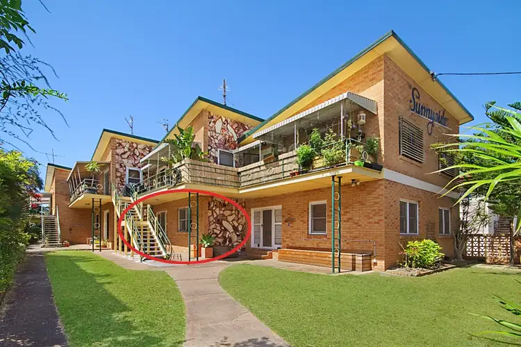 2/10 Haig Street, Kirra QLD 4225