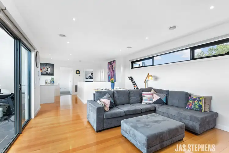 8/12 Eleanor Street, Footscray VIC 3011