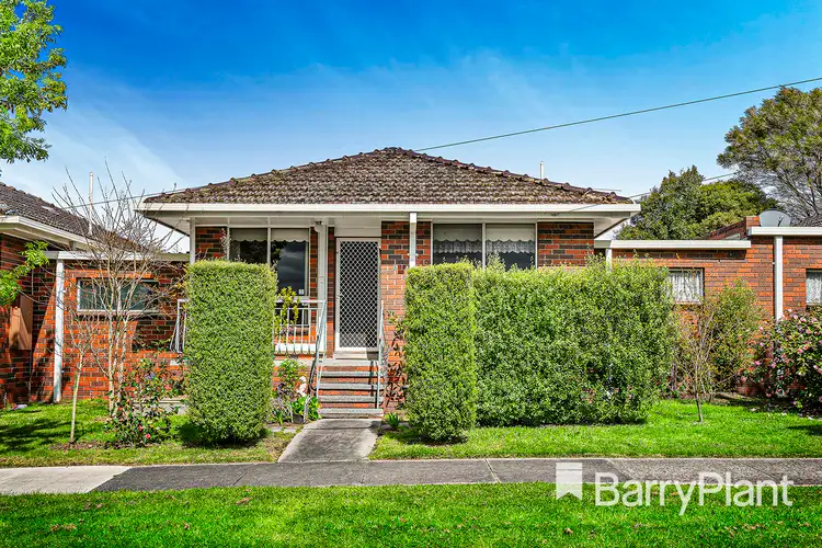 Main view of Homely unit listing, 2/18 Gladstone Street, Lilydale VIC 3140